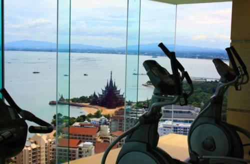 Stunning Sea View Condo On The Beach - Monthly Stay Pattaya ภายนอก รูปภาพ